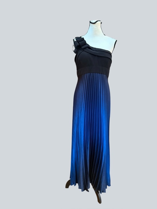 Betsy & Adam Dresses & Skirts - Vtg Betsy & Adam black pleated cocktail midi dress